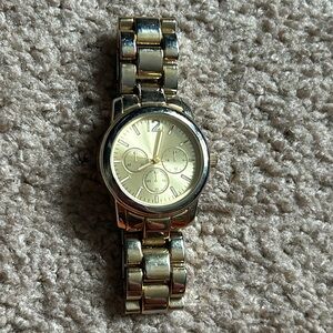FMD women’s vintage gold tone bracelet watch one size measurements shown‎